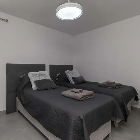 Sunset Bay 45 - Two Bed Apartamento *